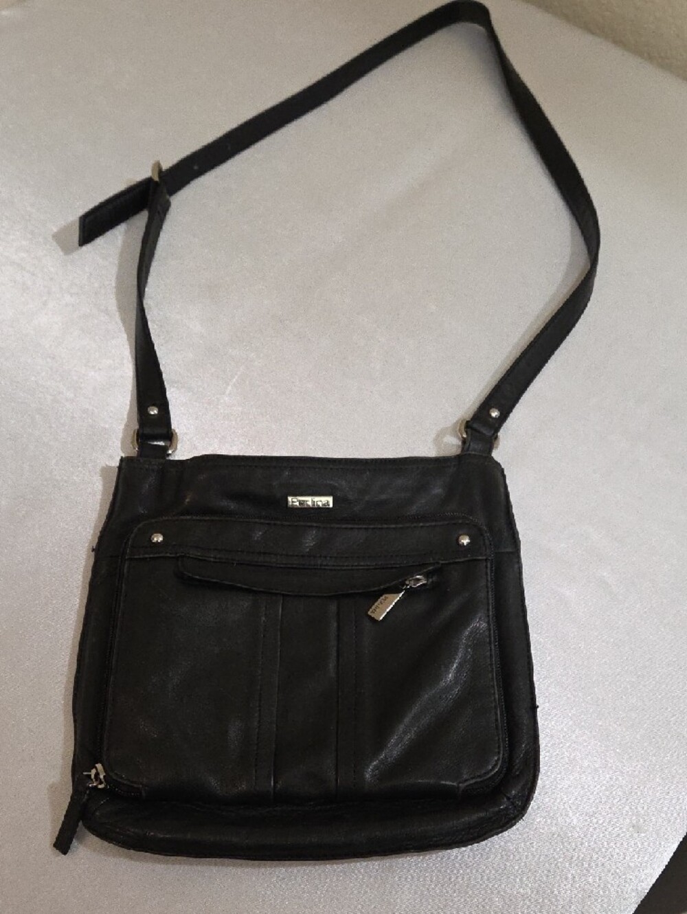 Perlina Black Leather Shoulder Bag - Picture 2 of 8